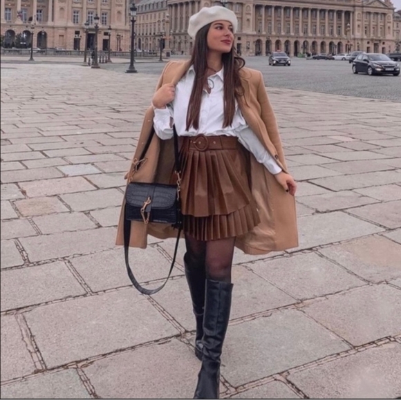 Zara faux leather pleated skirt - Picture 5 of 8